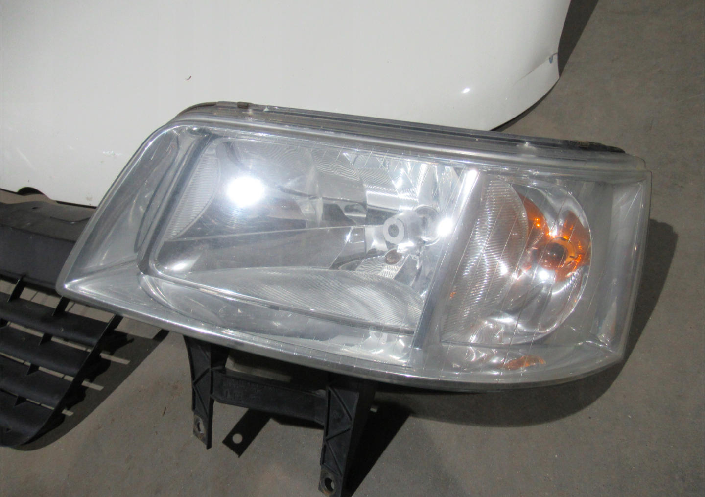 FRONT VW T5 TRANSPORTER 2.5 TDI 03-09 - Image 2